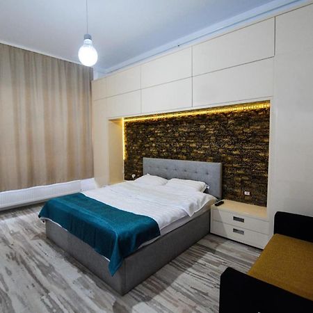 Lakeside Studio Mamaia Central Exterior foto